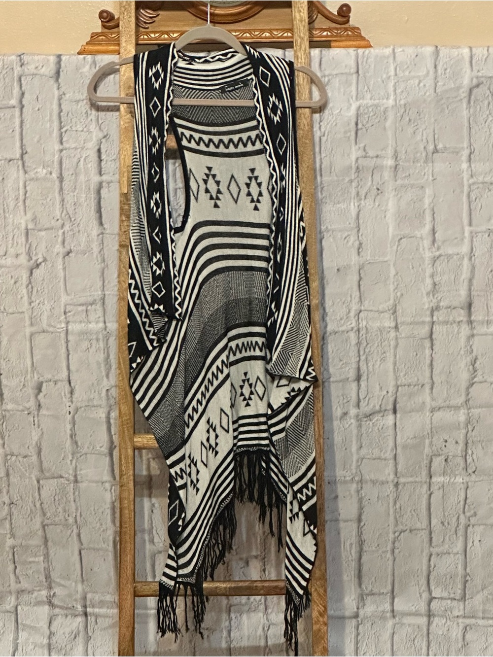 Haute Monde Black and White Aztec Fringe Wrap